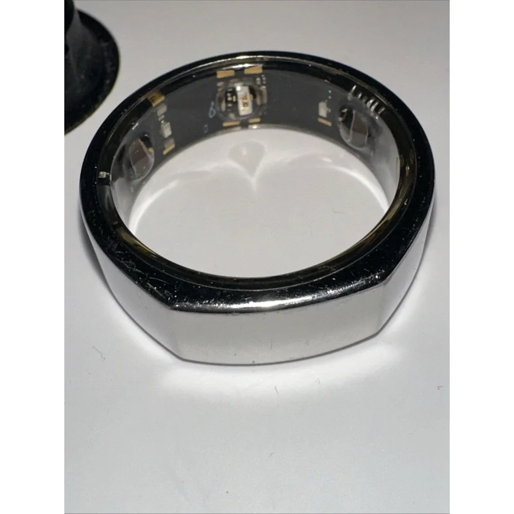 Oura Ring Gen3 Heritage Size 12 - Silver JZ90-1003-12 Lost Weight Now Too Big